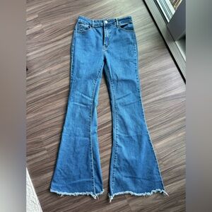 FOREVER 21 | High Waisted Flare Jeans | Size Medium